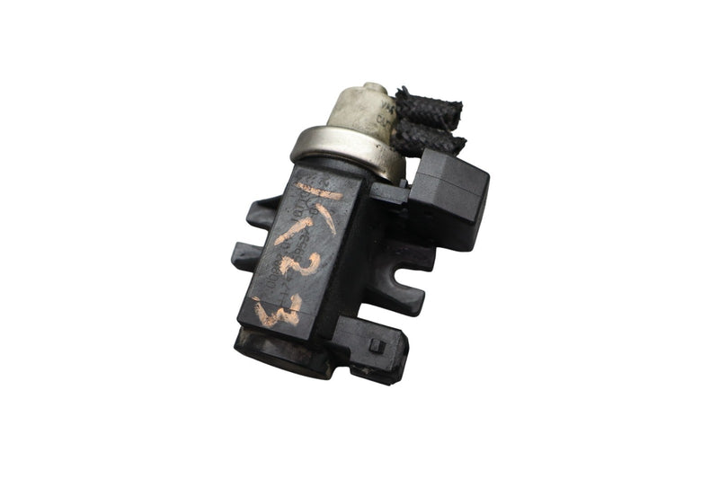 Load image into Gallery viewer, 09-12 BMW 650i 750Li xDrive Turbo Pressure Boost Solenoid Valve Converter Oem
