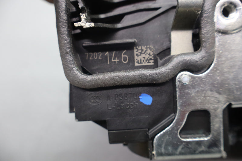 Load image into Gallery viewer, 12-18 BMW 320i 328i F30 Front Right Passenger Side Door Lock Latch Actuator Oem
