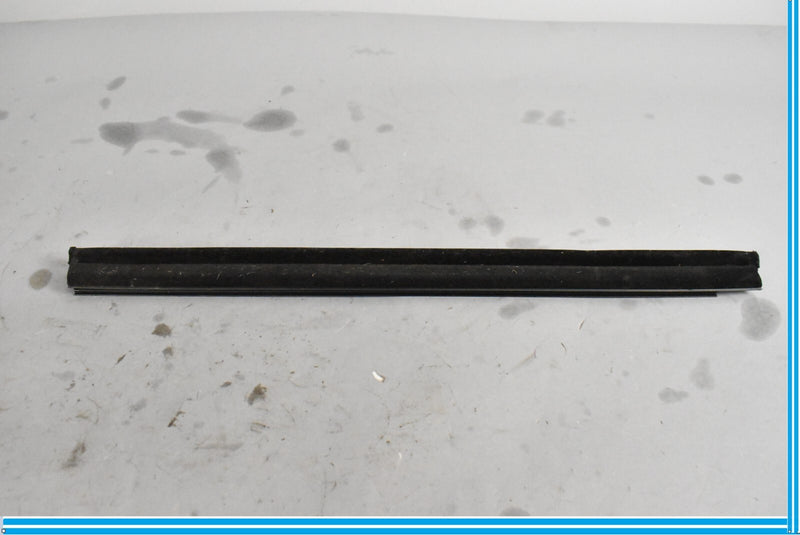 Load image into Gallery viewer, 09-15 BMW 750i 750Li F01 F02 Rear Right Inner Window Channel Cover 7206450 Oem
