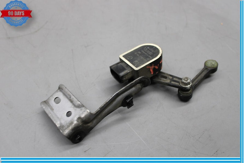 Load image into Gallery viewer, 14-18 Mercedes W117 CLA250 Rear Right Suspension Height Level Sensor Oem
