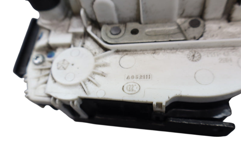 Load image into Gallery viewer, 14-20 Maserati Ghibli M157 Front Right Side Door Lock Latch Actuator Oem
