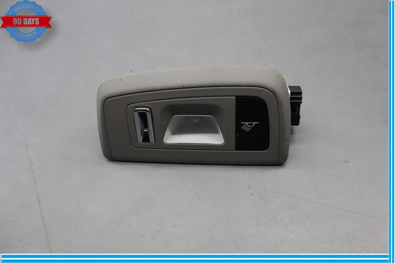 Load image into Gallery viewer, 10-16 Porsche Panamera 970 Hybrid Rear Right Passenger Side Reading Light Oem
