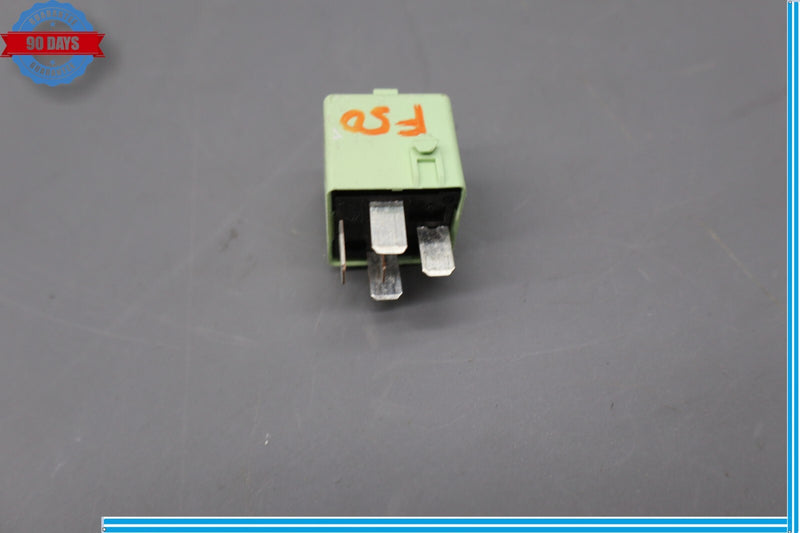 Load image into Gallery viewer, 09-15 BMW 740i 750Li Xdrive Relay Control Module Unit 8373700 Oem
