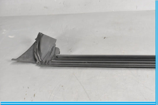 14-18 Mercedes CLA250 C117 Front Right Side Window Weather Strip Belt Seal Oem
