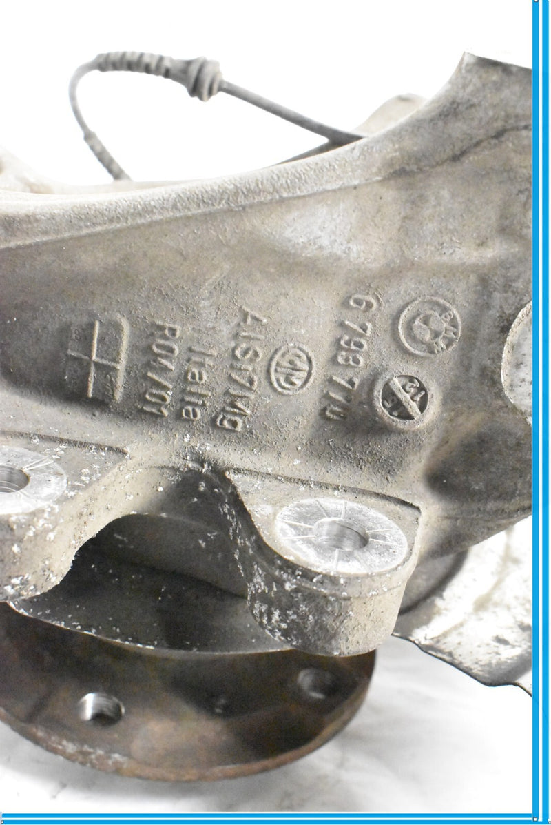 Load image into Gallery viewer, 2015 11 12 13 14 16 BMW 528XI F10 AWD REAR RIGHT SPINDLE KNUCKLE HUB 33326793770
