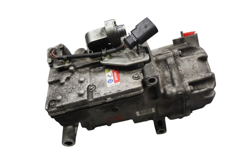 Load image into Gallery viewer, 11-17  Volkswagen Touareg A/C AC Air Conditioning Compressor Pump 7P0820803 Oem
