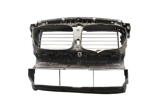 10-17 BMW 535i GT 550i GT F07 Front Upper Radiator Air Duct 7200771 Oem *Damage*