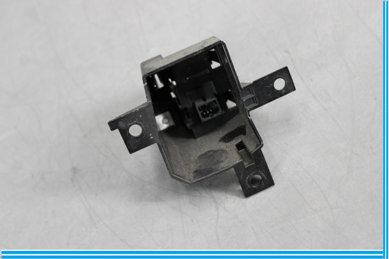Load image into Gallery viewer, 11-18 Audi A8 Front Ignition Switch Relay Cover Module Unit Oem
