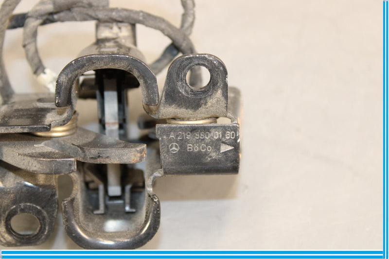 Load image into Gallery viewer, 06-11 Mercedes CLS550 W219 Right or Left Side Engine Hood Lock Latch Oem
