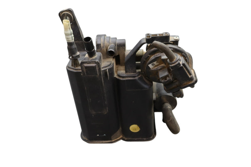 Load image into Gallery viewer, 11-15 Volkswagen VW Touareg Fuel Evap Vapor Charcoal Canister 7P0201801 Oem
