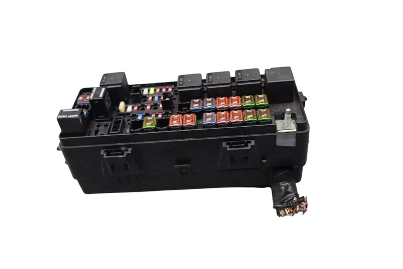 Load image into Gallery viewer, 14-24 Maserati Ghibli Power Distribution Fuse Relay Box Block 7154763030 Oem
