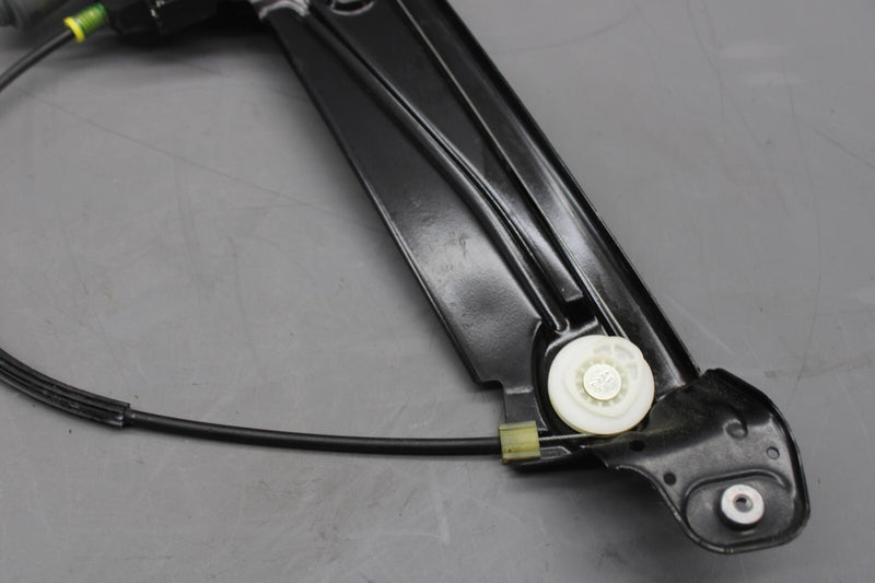 Load image into Gallery viewer, 11-16 BMW 528i 535i 550i xDrive Front Right Side Door Window Regulator Motor Oem
