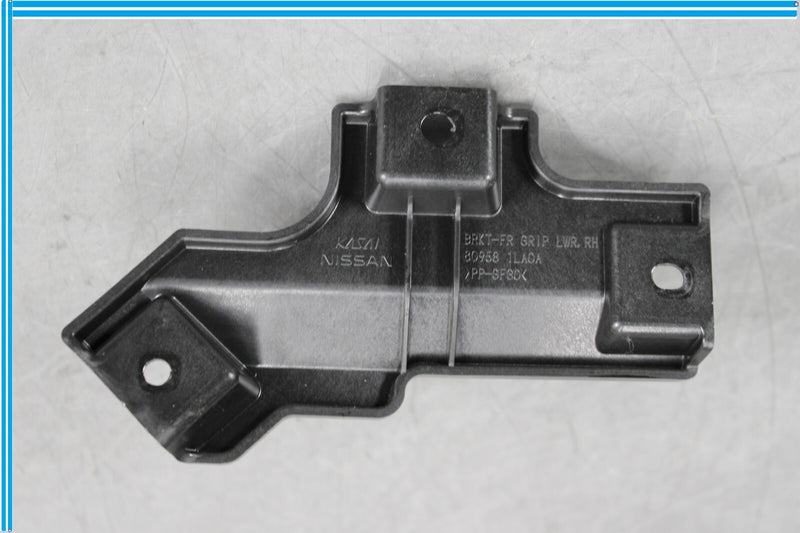 Load image into Gallery viewer, 11-17 Infiniti QX56 QX80 Front Right Side Door Pull Handle Bracket Oem
