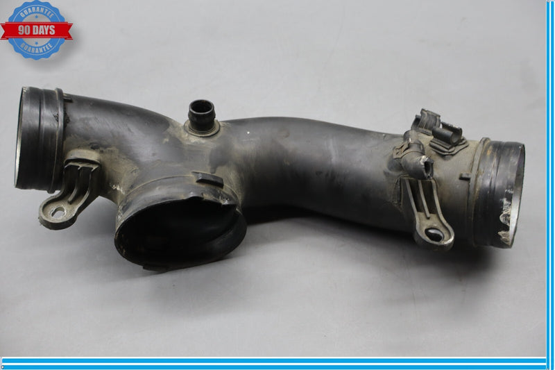 Load image into Gallery viewer, 11-12 Audi A8 Quattro Center Air Intake Hose Tube Suction Pipe 4H0129711D Oem
