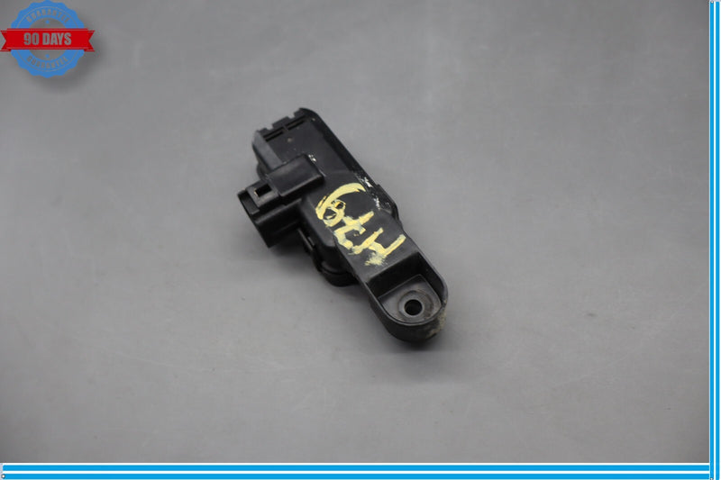 Load image into Gallery viewer, 10-18 Jaguar XJ XJL Smog Emission Control Sensor Unit 013650-0010 Oem
