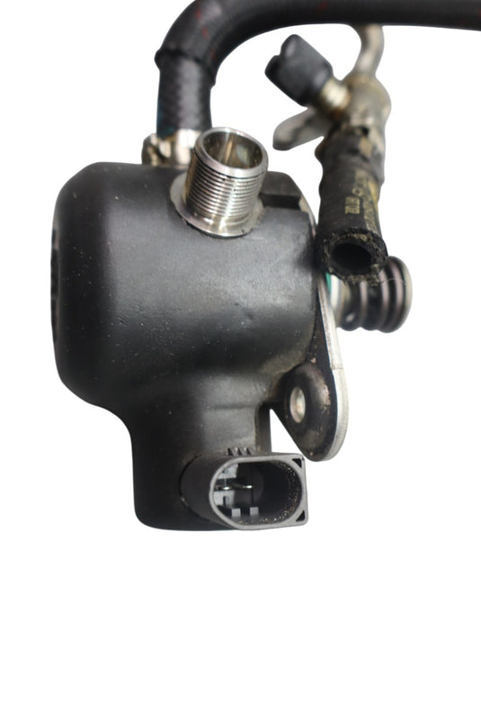 15-19 Mercedes C300 W205 E300 2.0L Engine Motor High Pressure Fuel Pump Oem
