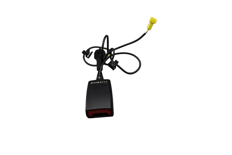 Load image into Gallery viewer, 12-18 Mercedes W218 CLS550 CLS63 Front Right Passenger Side Seat Belt Buckle Oem
