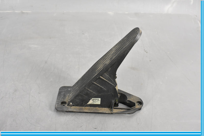 Load image into Gallery viewer, 05-08 Maserati Quattroporte M139 Interior Gas Acceleration Foot Pedal Oem
