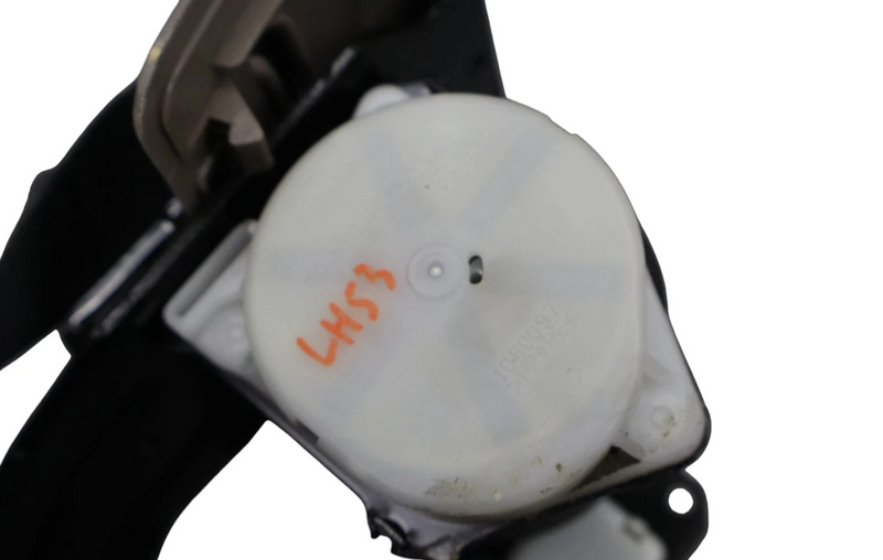 Load image into Gallery viewer, 15-19 Hyundai Genesis G80 Rear Center Seatbelt Retractor W/Buckle 89850B1500 Oem
