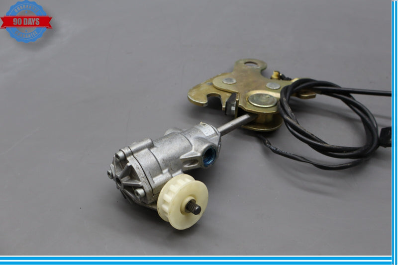 Load image into Gallery viewer, Mercedes-Benz R129 300SL Front Right Seat Recline Mechanism 129820260 Oem
