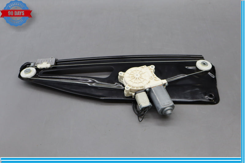 Load image into Gallery viewer, 10-12 Land Rover Range Rover HSE Rear Right Side Door Window Regulator Motor Oem
