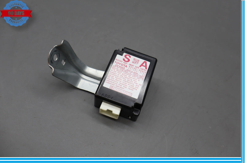 Load image into Gallery viewer, 07-12 Lexus LS460 Smart Door Control Module Receiver 89740-50060 Oem
