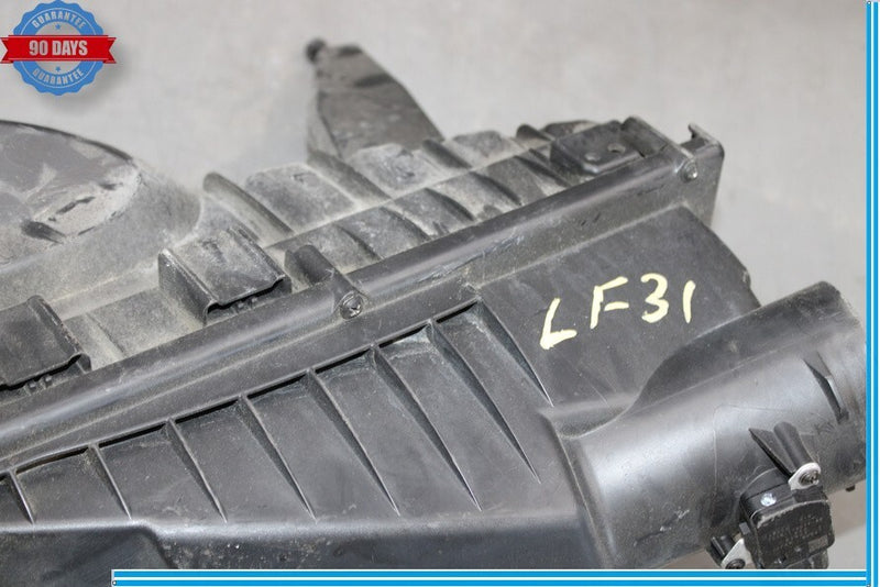 Load image into Gallery viewer, 10-12 Land Range Rover Left Side Air Intake Cleaner Filter Box Housing Oem
