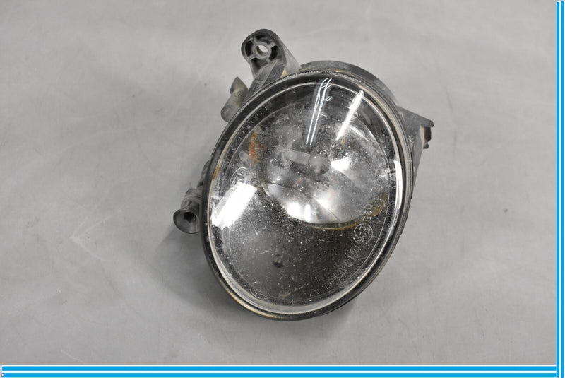 Load image into Gallery viewer, 09-12 Audi A4 Front Right Passenger Side Foglight Fog Light Lamp Oem
