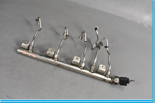 09-12 BMW 750Li 750i F01 F02 High Pressure Fuel Injector Rail Oem