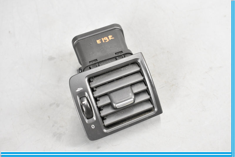 Load image into Gallery viewer, 06-13 Volvo C70 Front Right Passenger Dash Dashboard Air Vent Oem
