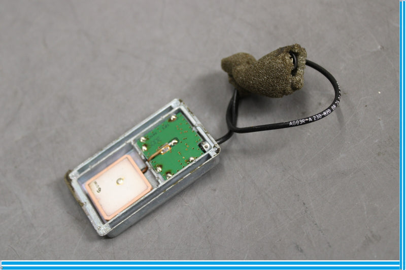 Load image into Gallery viewer, 03-12 Mercedes SL550 Windshield Command GPS Radio Antenna Receiver Module Oem
