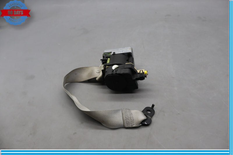 Load image into Gallery viewer, 03-06 Mercedes R230 SL500 Right Passenger Side Seat Belt Retractor Oem
