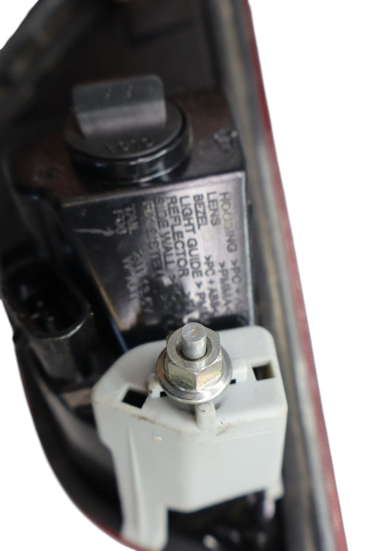 14-20 Maserati Ghibli M157 Rear Right Passenger Side Inner Tail Light Lamp Oem