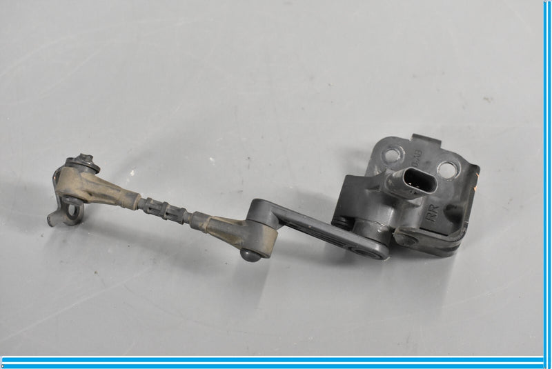 Load image into Gallery viewer, 18-20 Jaguar E-Pace Rear Right Height Level Sensor Oem
