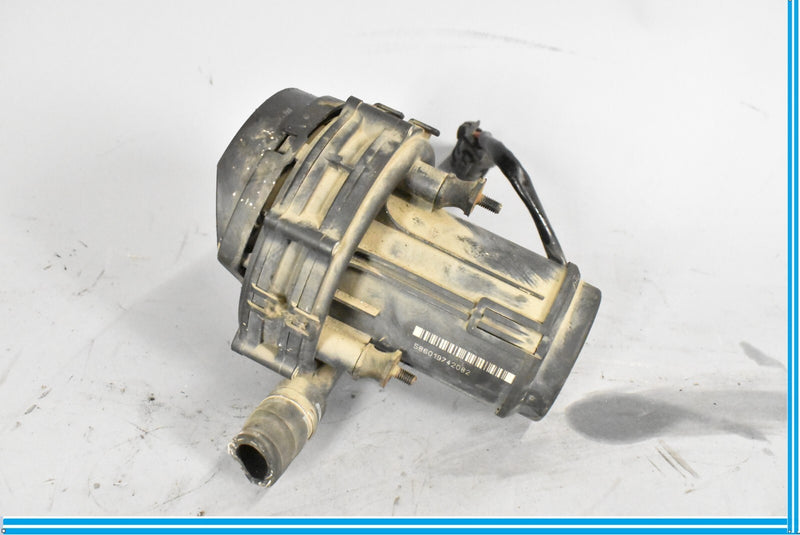 Load image into Gallery viewer, 04-08 Maserati Quattroporte Secondary Smog Air Injection Pump 181197 Oem
