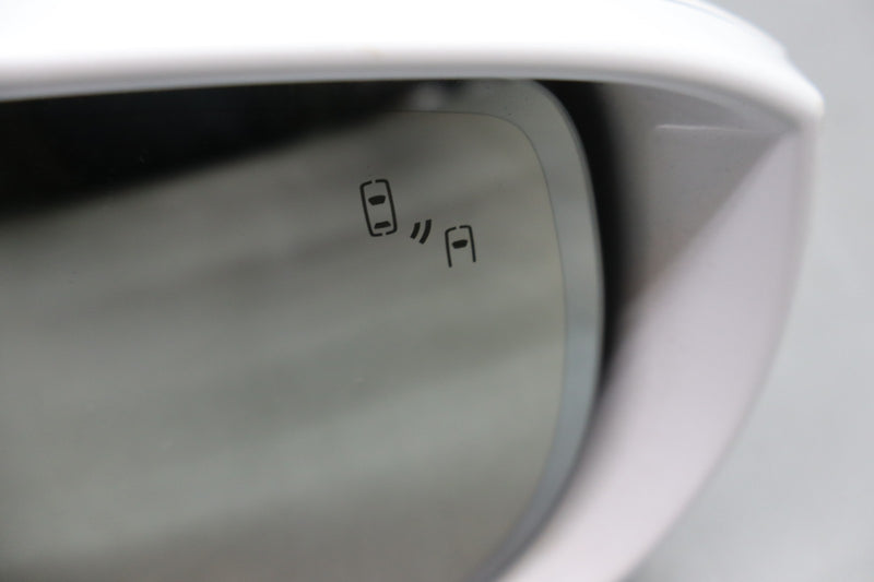 Load image into Gallery viewer, 14-16 Hyundai Equus Front Right Passenger Door Auto Dim Rear View Mirror Oem
