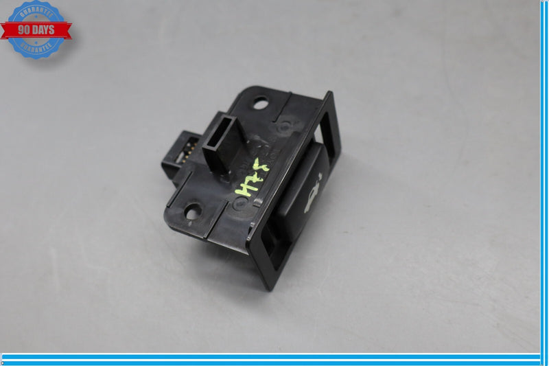 Load image into Gallery viewer, 07-17 Lexus LS460 LS460L Power Trunk Close Lid Control Switch Button 15C081 Oem
