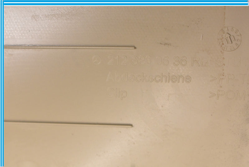 Load image into Gallery viewer, 10-18 Mercedes CLS550 W218 Rear Right Side Rail Sill Plate Cover Beige Oem
