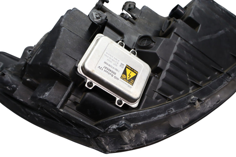 Load image into Gallery viewer, 11-13 Hyundai Equus Front Left Driver Xenon HID Headlight Lamp 92101-3N000 Oem

