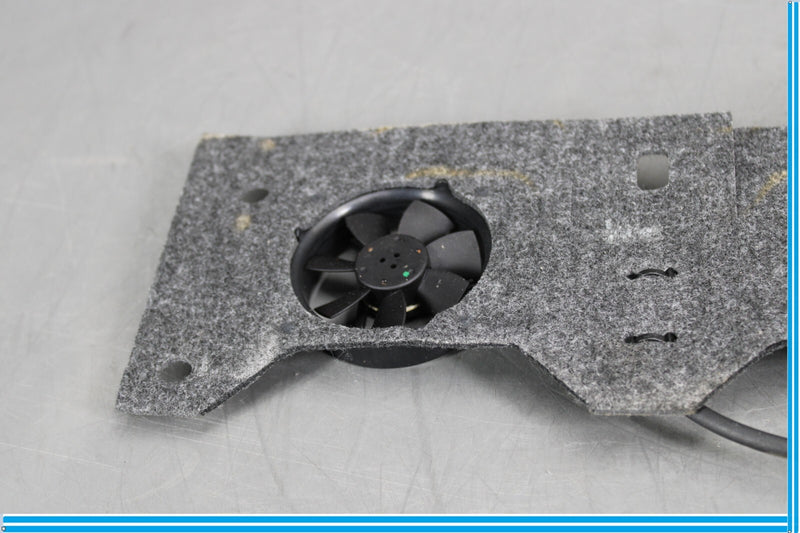 Load image into Gallery viewer, 03-11 Mercedes W219 CLS550 E350 Front Seat Blower Cooler Fan Fans Assembly Oem
