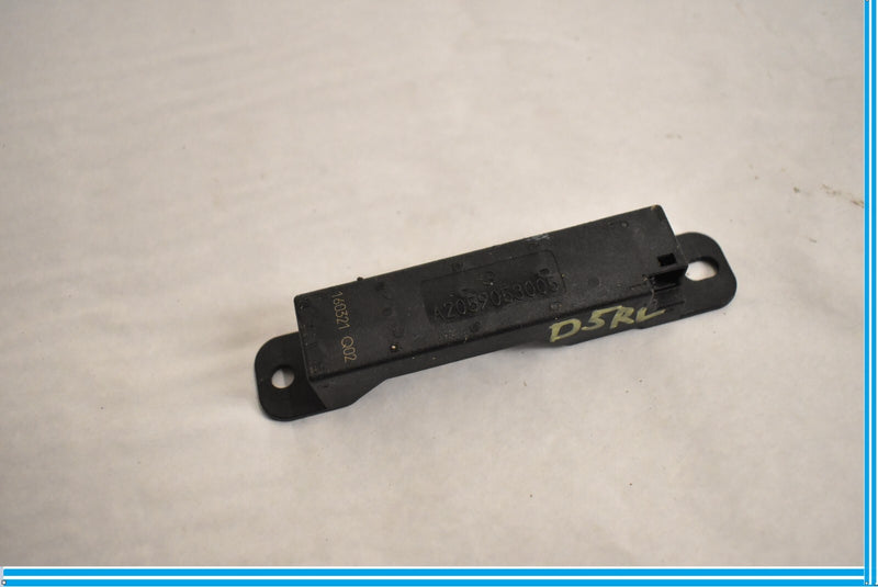 Load image into Gallery viewer, 15-20 Mercedes C300 W205 Keyless Entry Antenna Receiver Module 2059053005 Oem

