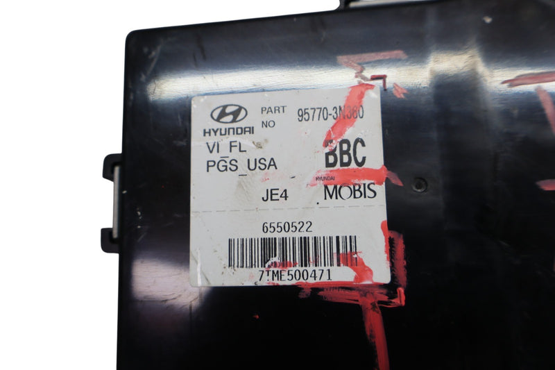 Load image into Gallery viewer, 14-16 Hyundai Equus Front Right Camera Park Assist Blind Spot Control Module Oem
