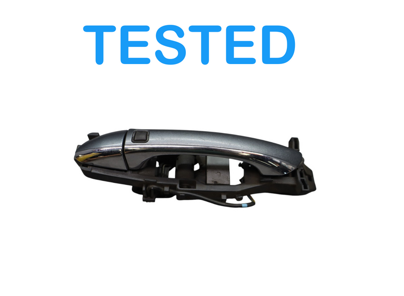 Load image into Gallery viewer, 06-11 Mercedes W219 CLS550 Rear Left Side Keyless Go Exterior Door Handle Oem
