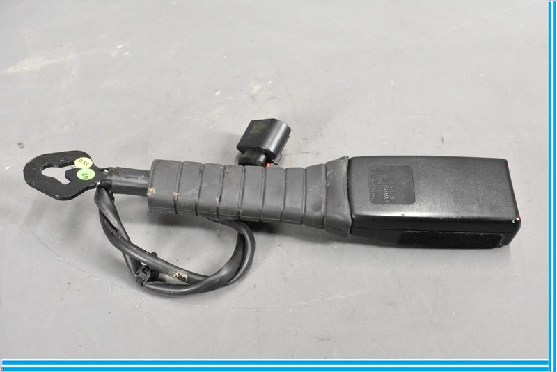 Load image into Gallery viewer, 11-18 Volkswagen VW Touareg Front Right Passenger Seat Belt Buckle Receiver Oem
