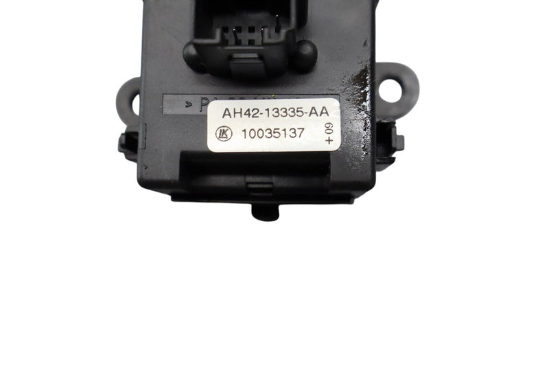 Load image into Gallery viewer, 10-12 Land Rover Range Rover Front Turn Signal Control Blinker Switch Black Oem
