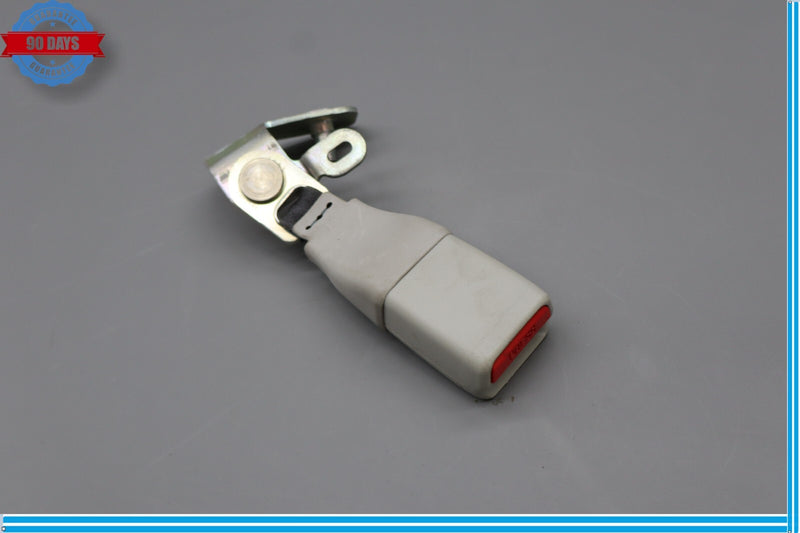 Load image into Gallery viewer, 07-12 Lexus LS460 Rear Left Or Right Side Center Seat Belt Buckle 1046971 Oem
