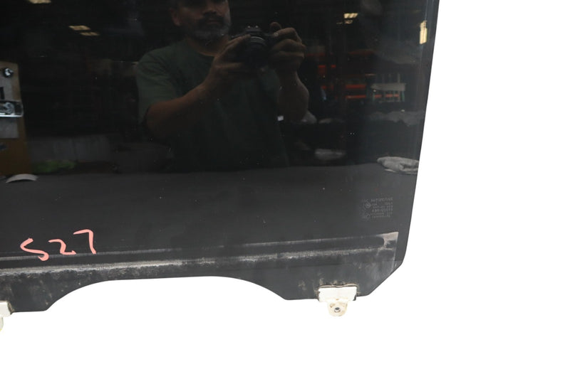 Load image into Gallery viewer, 11-17 Infiniti QX56 QX80 Rear Left Driver Side Door Window Glass 43R00073 Oem
