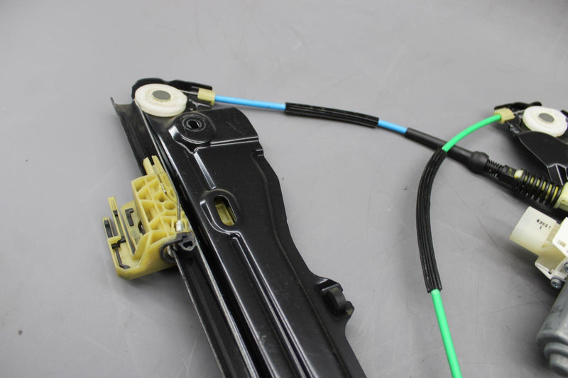 Load image into Gallery viewer, 11-16 BMW 528i 535i 550i xDrive Front Right Side Door Window Regulator Motor Oem
