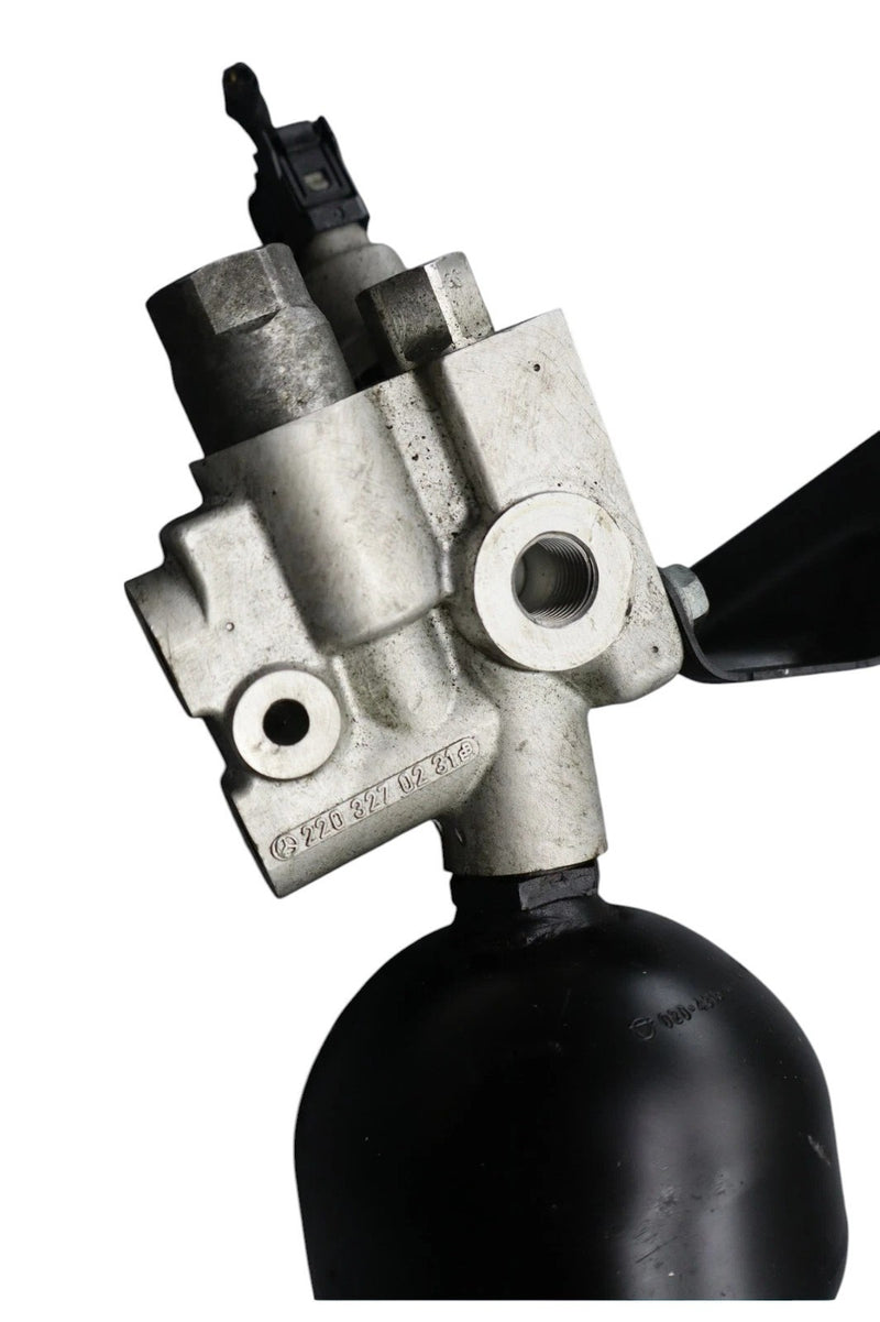 Load image into Gallery viewer, 00-06 Mercedes SL500 Pressure Relief Valve ABC Hydraulic Suspension A2203270231
