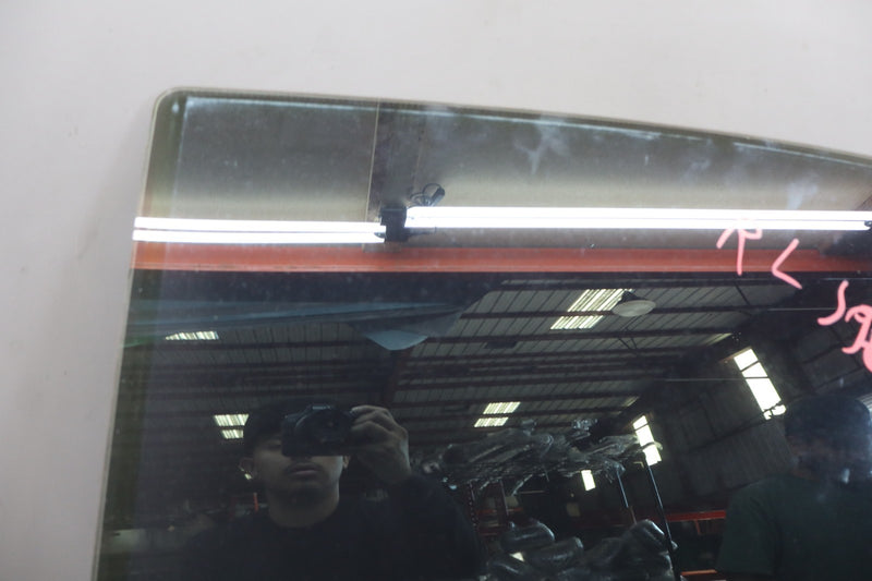 Load image into Gallery viewer, 07–13 Mercedes S550 CL550 Rear Left Driver Side Door Window Glass Oem
